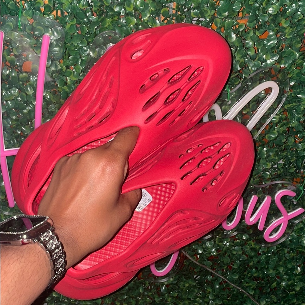 Yeezy foam runners